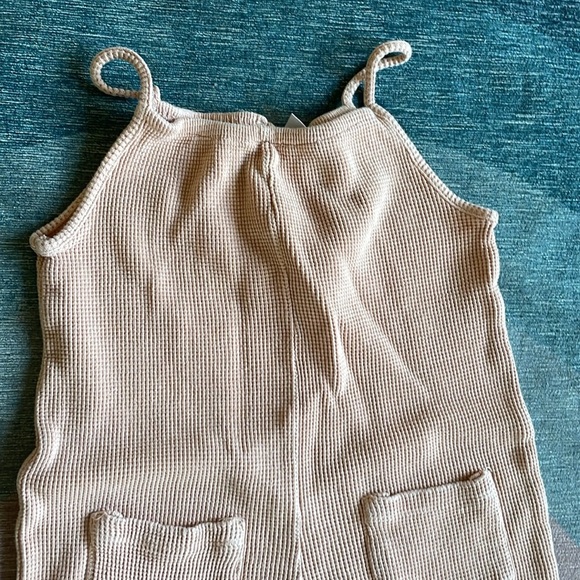Zara Ribbed Fall Summer Romper - Picture 2 of 5